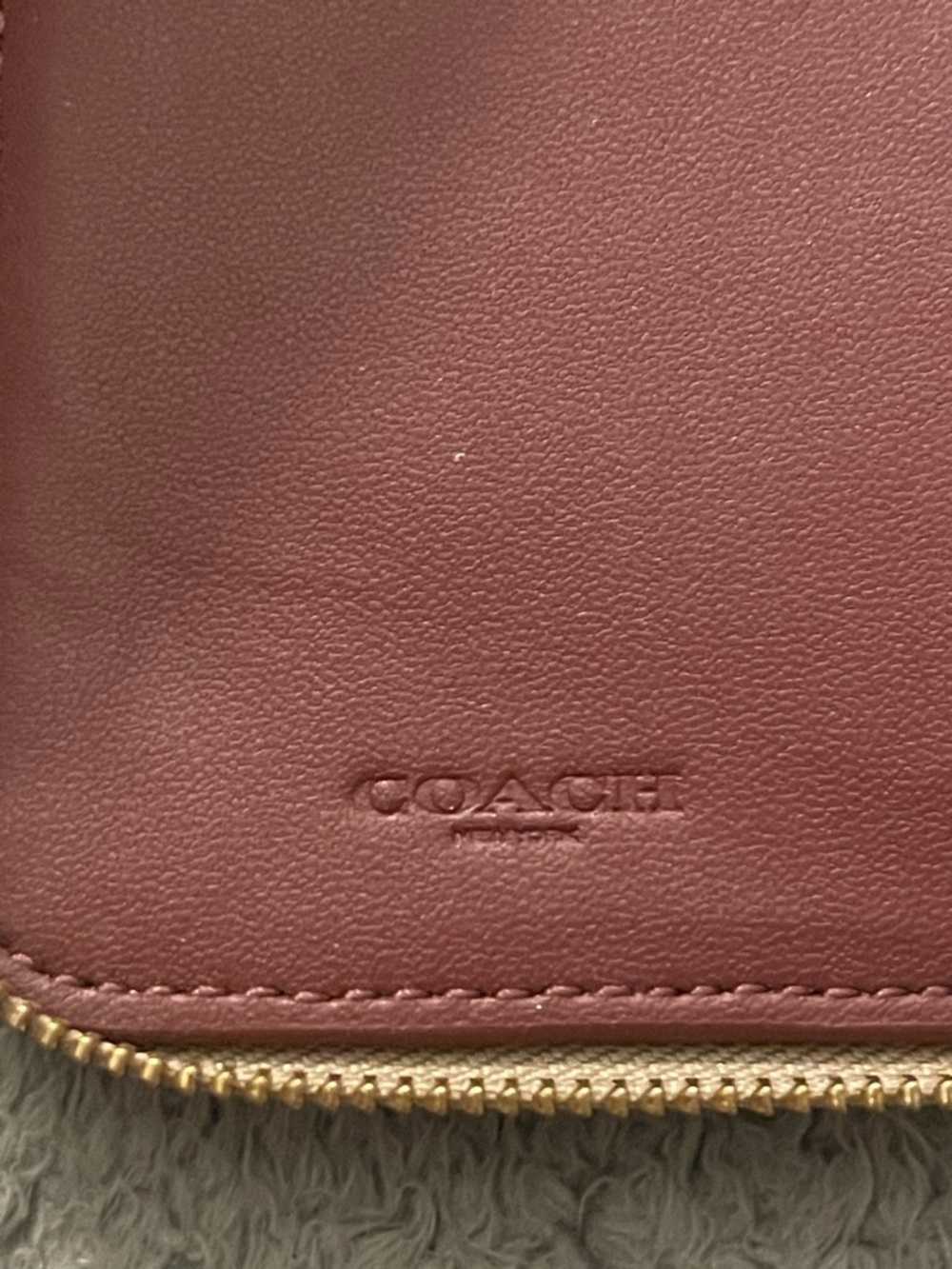 Coach Pebbled Leather Zip Wallet in Light Beige with Gold Hardware - Picture 5 of 8